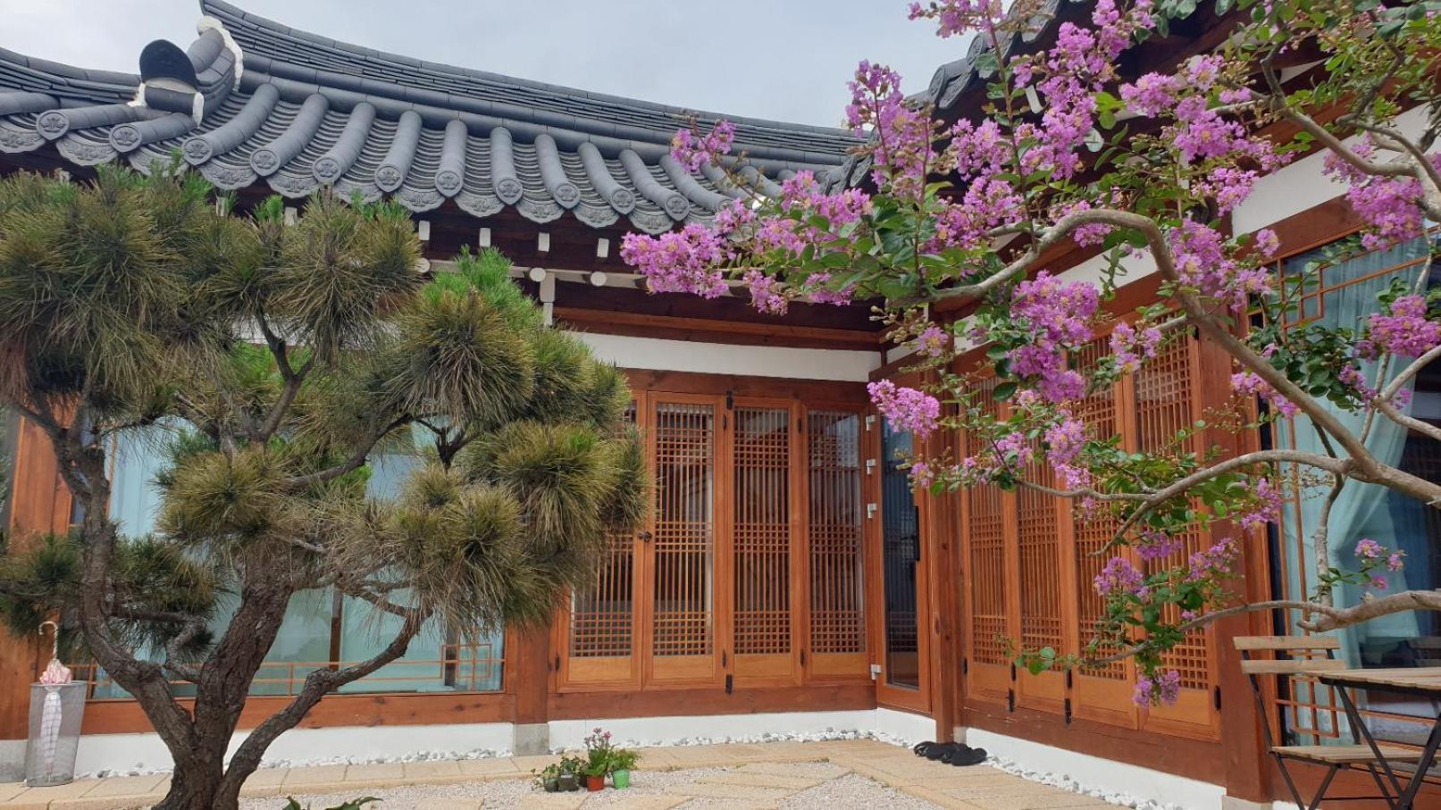 El House Hotel Gyeongju Exterior photo